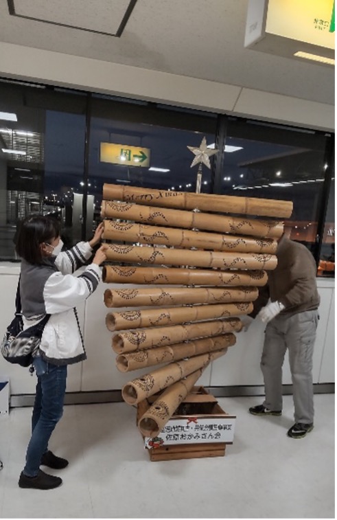 成田空港でのクリスマスツリー展示